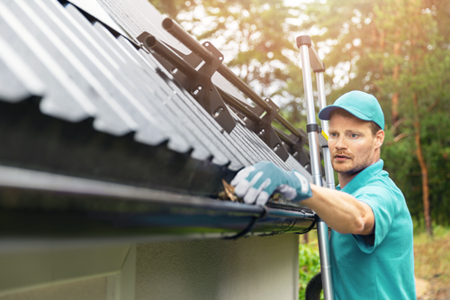 Oct 25-Gutters_Blog Image Insurance for gutter cleaning professionals