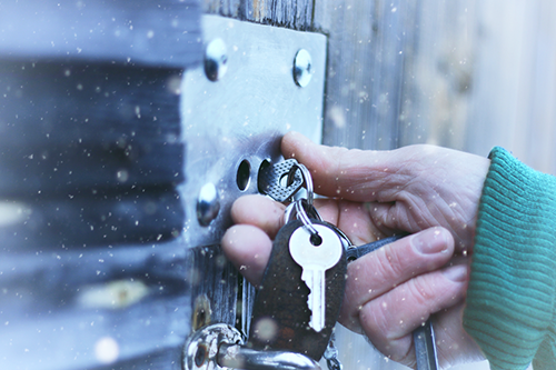 Nov 6-Closing Seasonal Business_Blog Image Tips for closing a small business for the winter